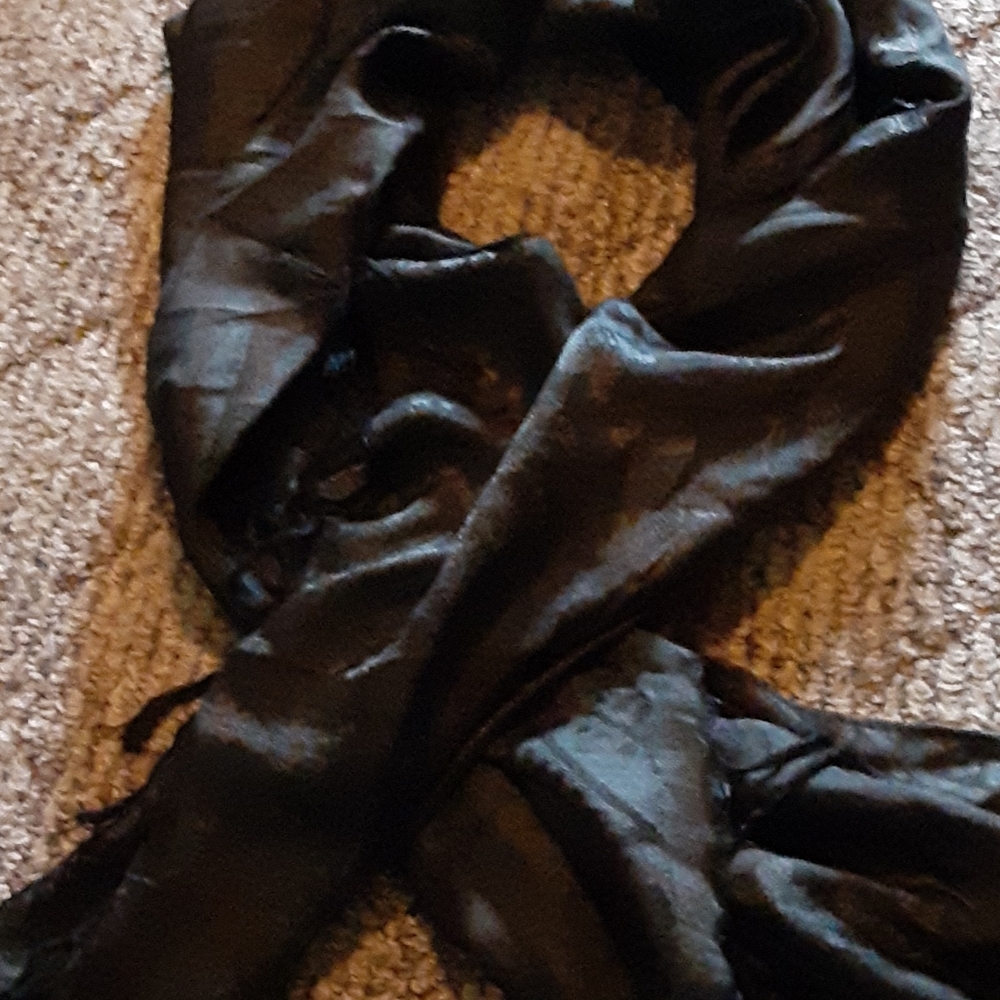 Scarf - Picture 2 of 4